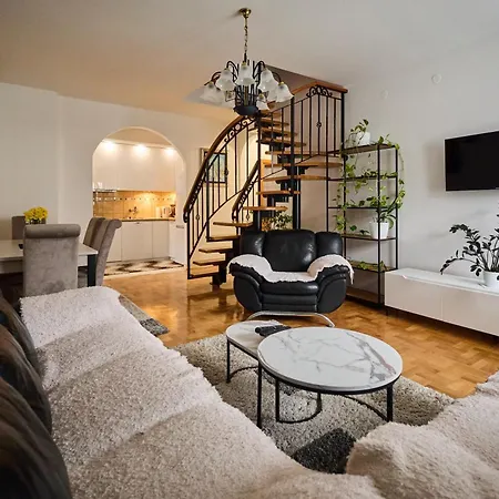 Family&business 100m2 Apt-citycenter, Fair & Park